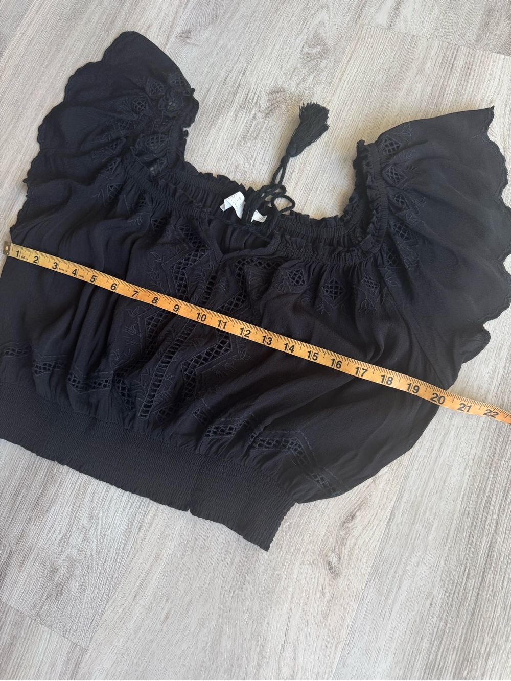 ASTR the Label Reyna Black Boho Off the Shoulder Embroidered Semi Crop Top Large - Picture 11 of 12